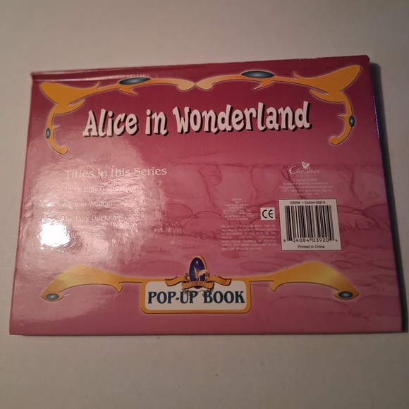 Alice in Wonderland Pop-up Book - Picture 2 of 3
